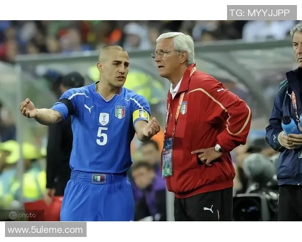 法比奥·卡纳瓦罗:从球场英雄到足坛传奇的成长与辉煌 法比奥·卡纳瓦罗:从球场英雄到足坛传奇的成长与辉煌