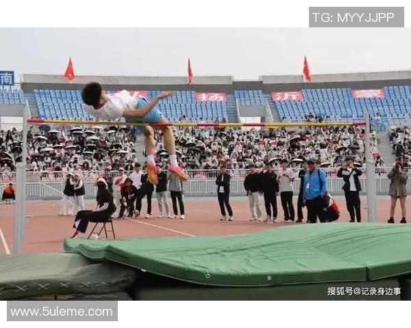 激情燃烧的赛场见证青春与荣耀体育盛会点亮奋进之光 激情燃烧的赛场见证青春与荣耀体育盛会点亮奋进之光