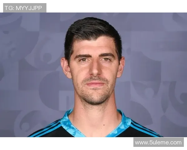 蒂博库尔图瓦重返巅峰之路展现门神风采与坚韧意志